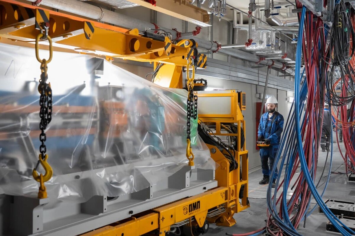   Монтаж оборудования накопительного кольца «СКИФ»