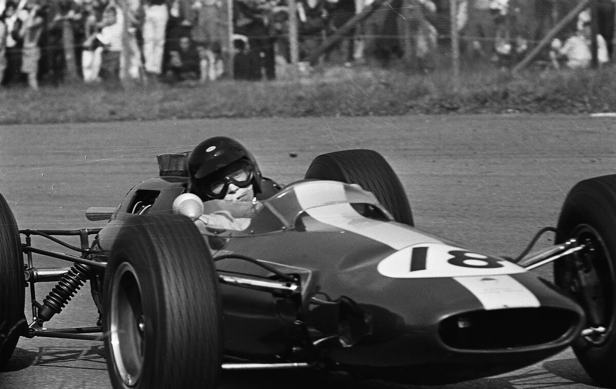 Джим Кларк на Гран-при Нидерландов 1964 года за рулём Lotus 25
