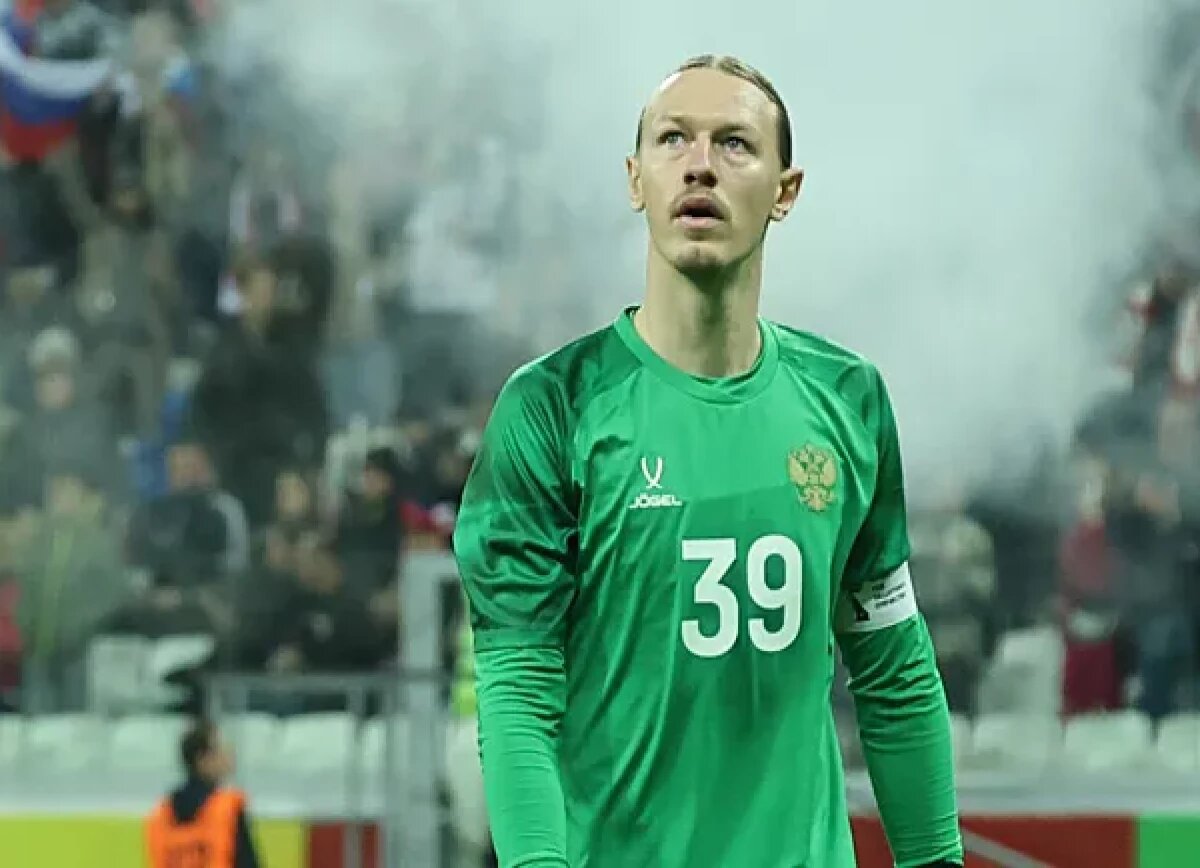     Le Singulier о растущем давлении на Сафонова: голкипер оказался на решающем этапе своей карьеры