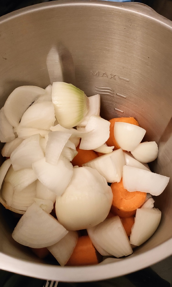 закладываем овощи 