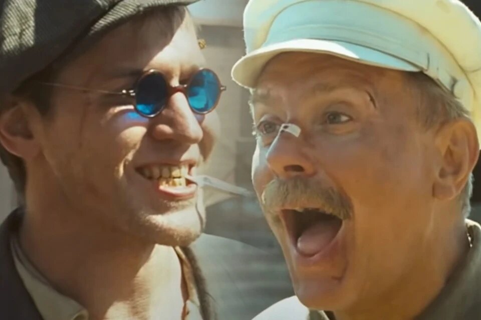 «Дядь, не в масть тебе такие котлы, давай снимай». Фото: Кадры из фильма «Утомленные солнцем 2: Цитадель»
