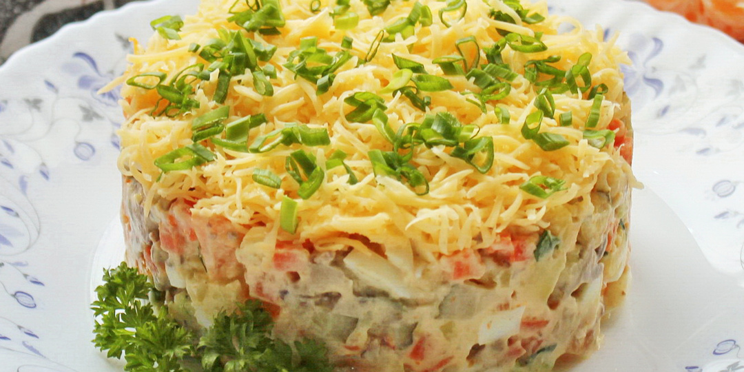 Точно будем готовить на Новый год: салат с печенью удивил, порадовал и разлетелся быстрее оливье