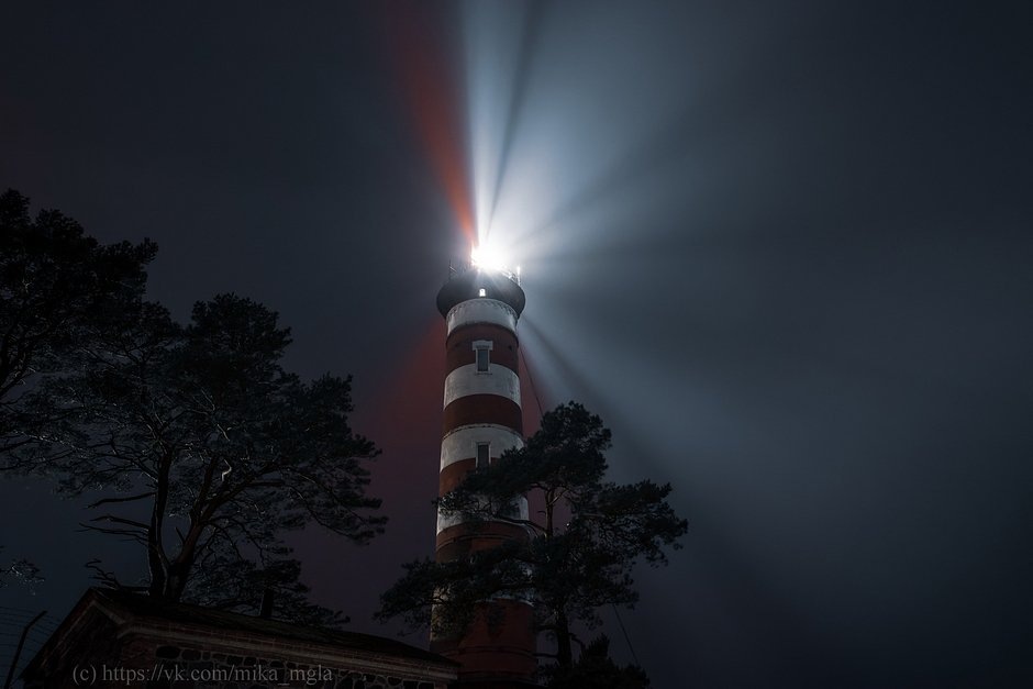 Шепелевский маяк. Южный берег Финского залива Балтийского моря