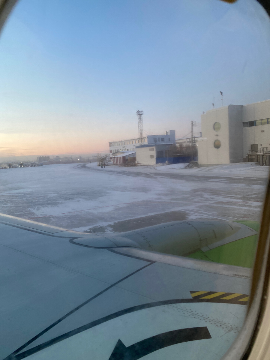 Ждем загрузки багажа уже как час. 