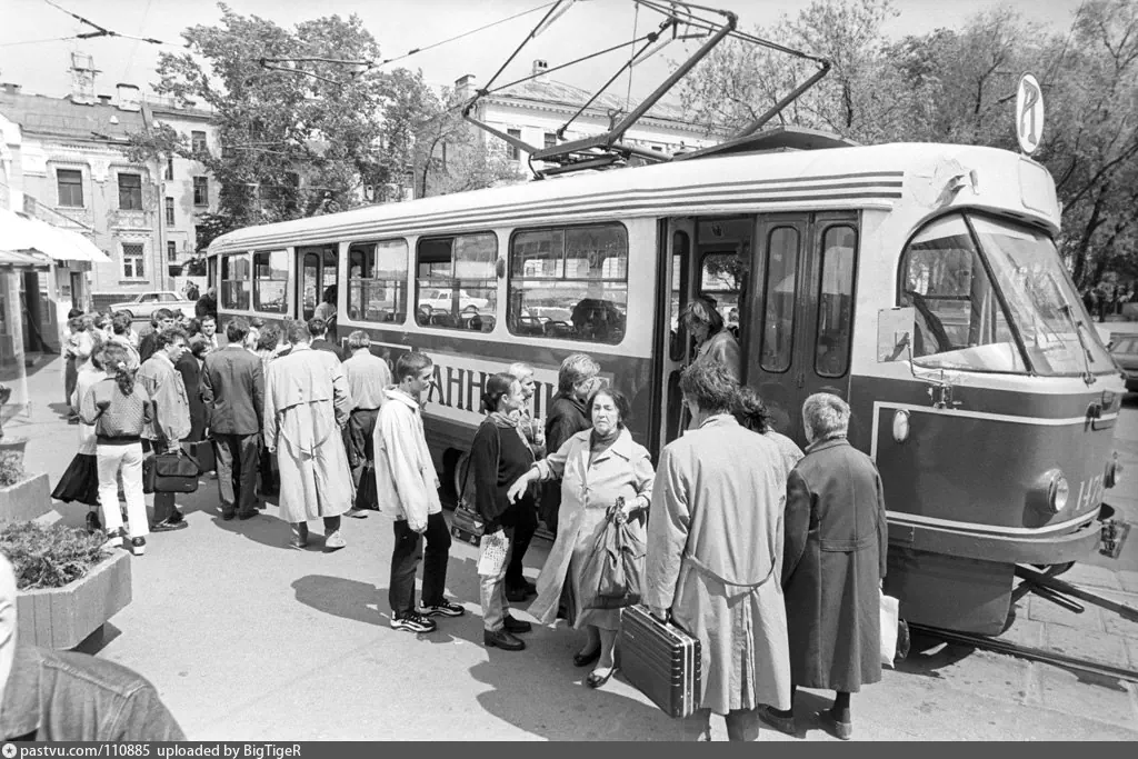трамвай Аннушка у Чистых прудов