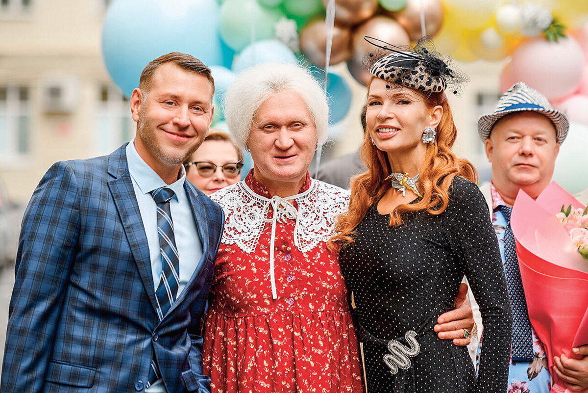    Михаил Тарабукин, Андрей Рожков и Эвелина Блёданс Пресс-служба СТС