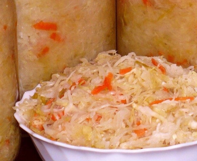 Почему мы неправильно наполняем банки с квашеной капустой, и она жесткая, грубая, горчит. Или мягкая, быстро прокисает: 2 маленькие тонкости