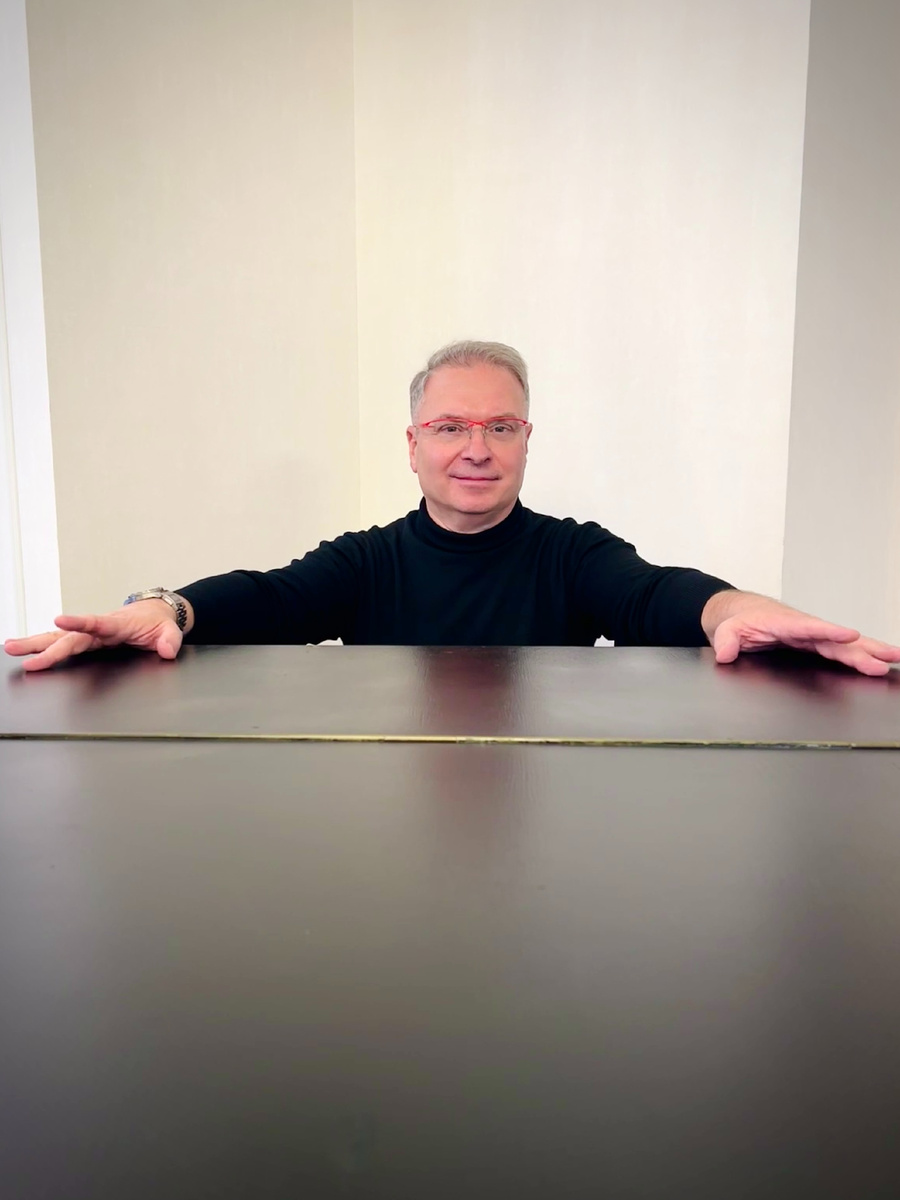 Александр Добронравов