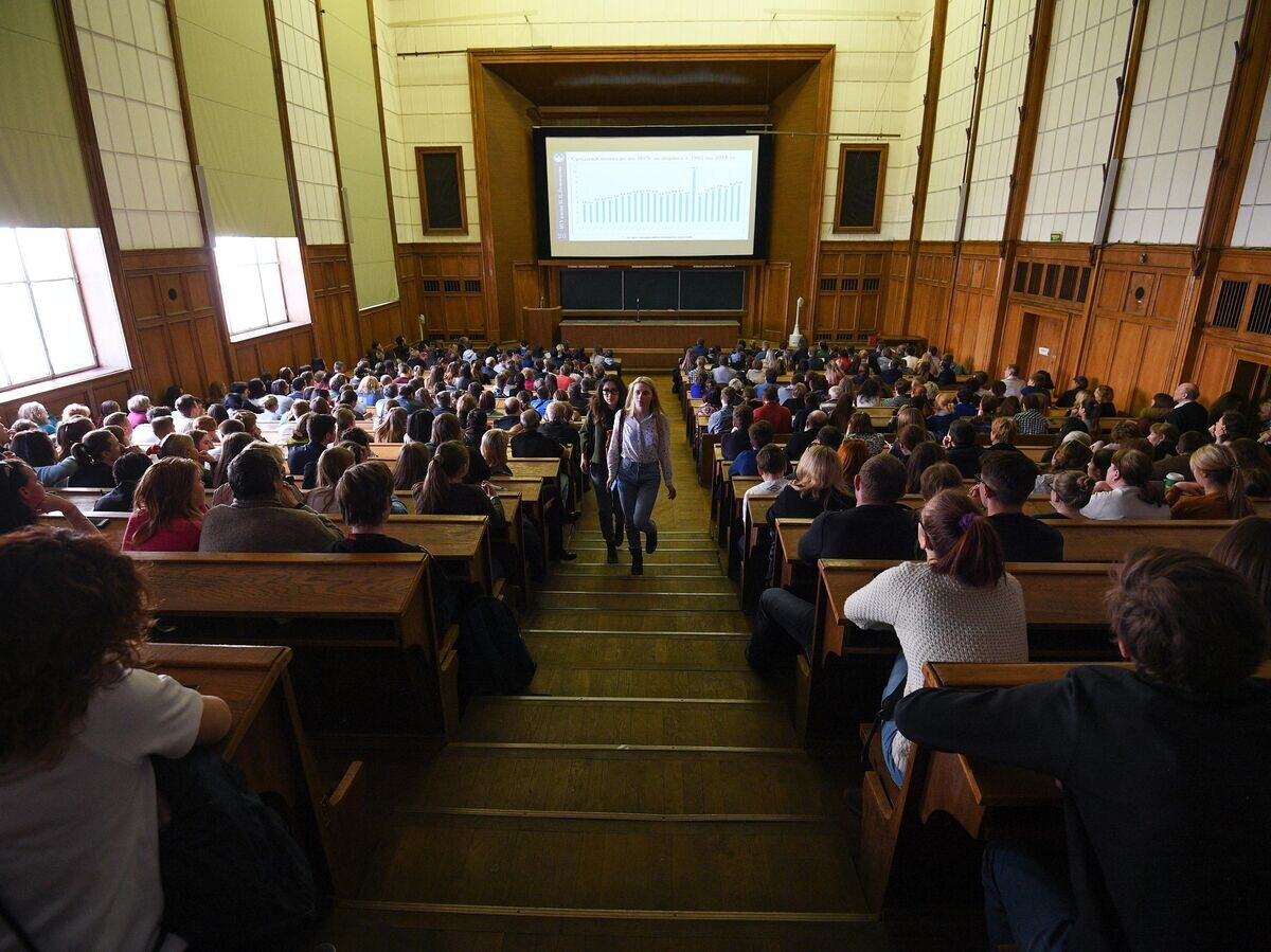    В аудитории Московского государственного университета имени М.В. Ломоносова© РИА Новости / Владимир Астапкович