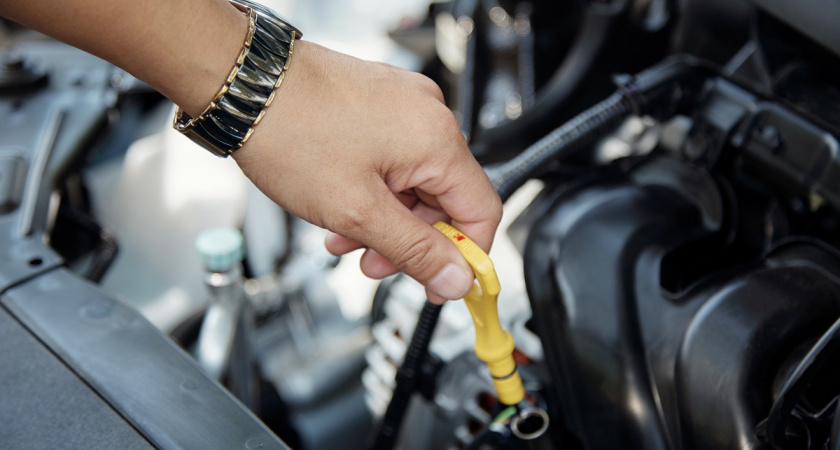    90 % меняют масло в двигателе неправильно: 5 самых частых ошибок - проверьте себя