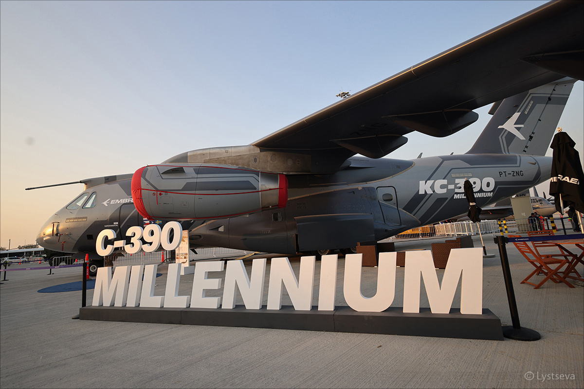 Эмбраер вновь показывает С-390
