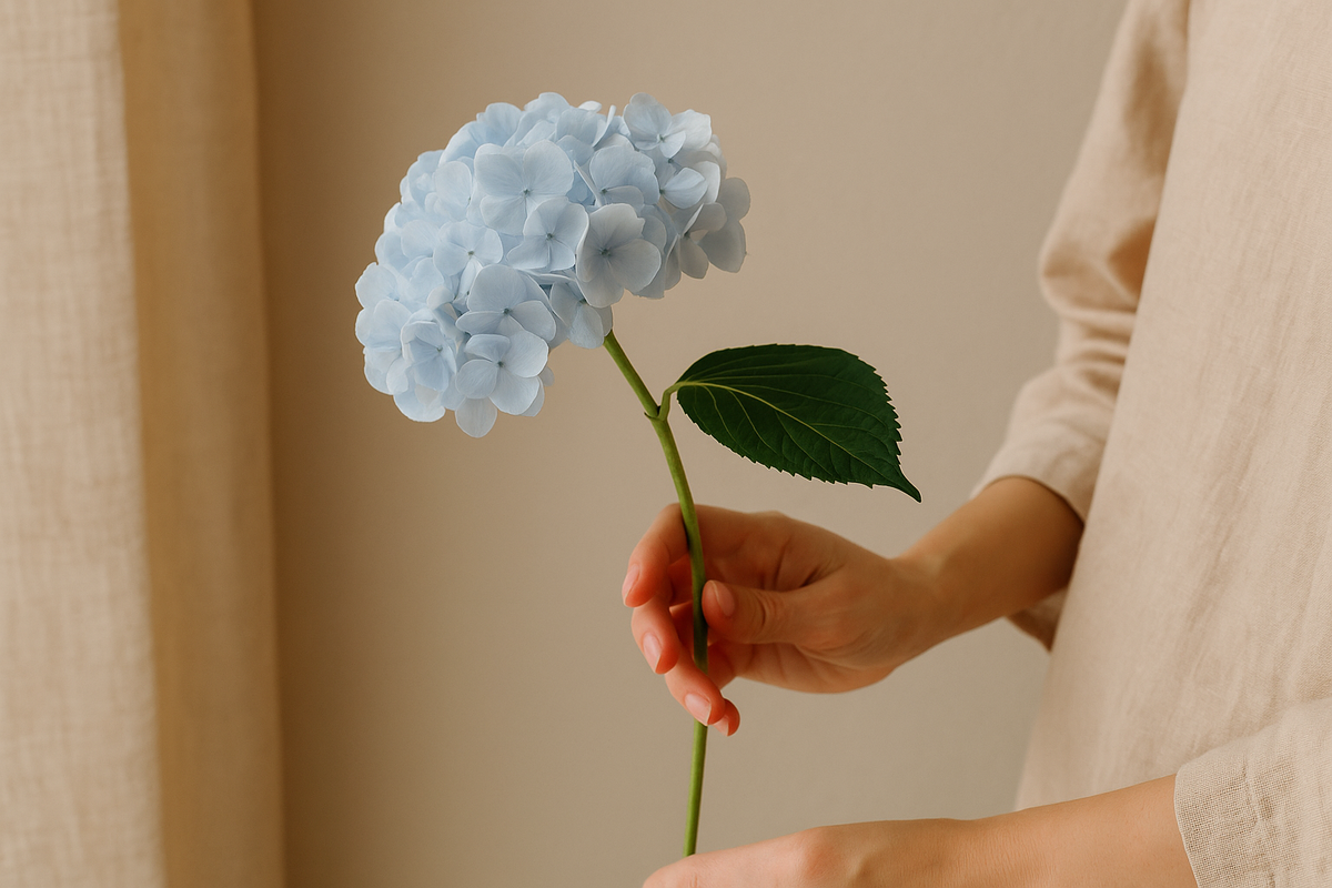 Почему поиск любви вовне всегда начинается с пустоты внутри — и как меняется жизнь, когда эта пустота заполняется собой.