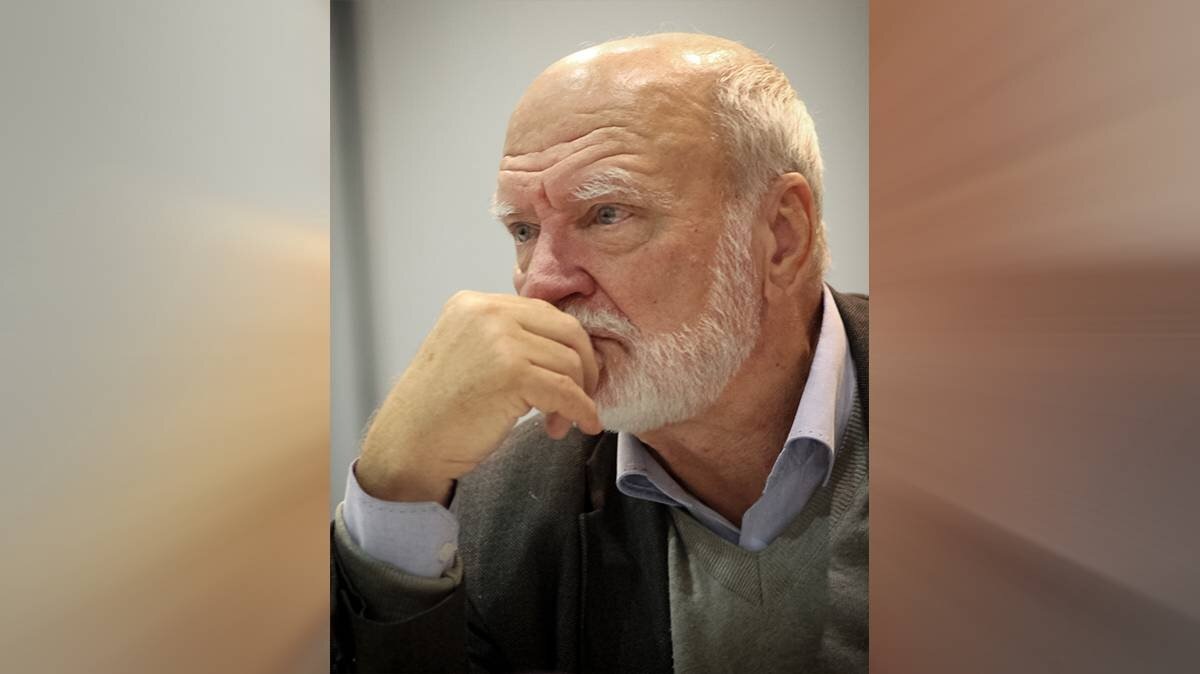 Писатель Виктор ПРОНИН