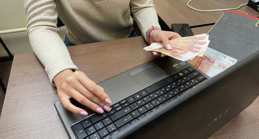    В Иркутской области пенсионерка лишилась трёх миллионов рублей после разговора с лжесотрудниками ведомств