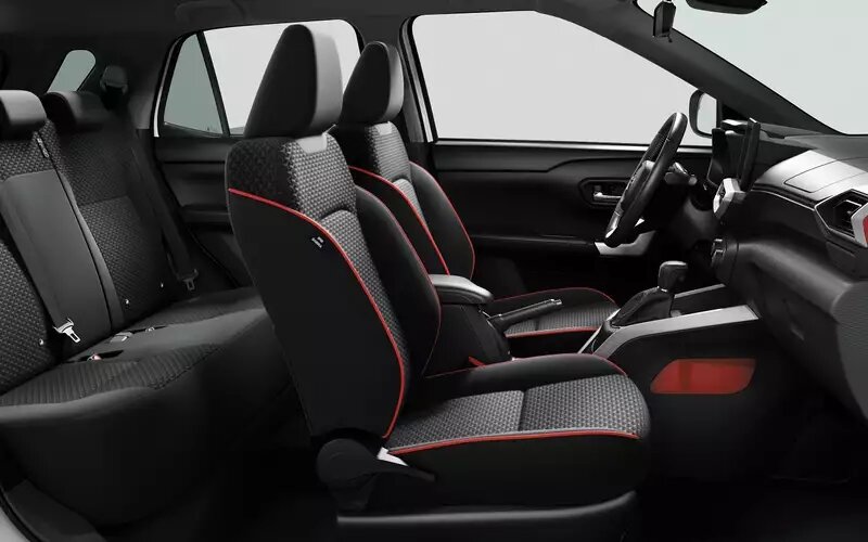    Интерьер Toyota Raize