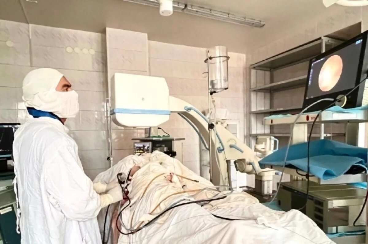    Врачи спасли омичку от многолетней боли из-за большого камня в почке