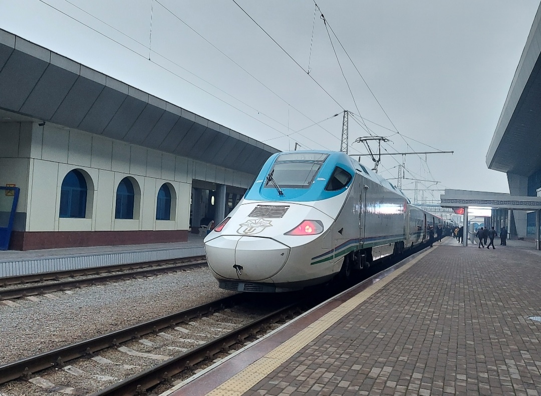 Поезд "Афросиаб"