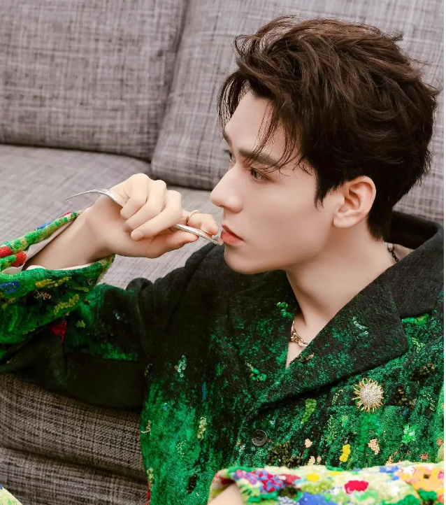 Снимок с экрана монитора. Актер Гун Цзюнь.