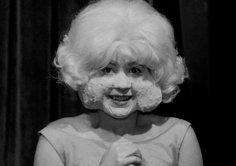 Кадр из фильма «Голова-ластик»