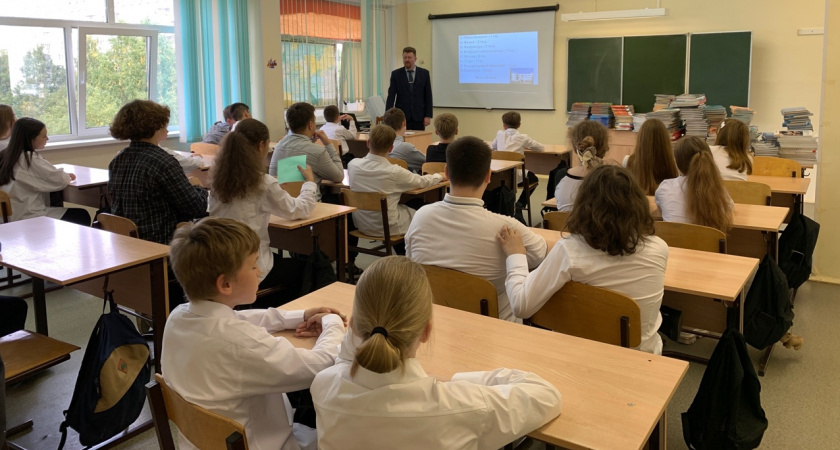    Школьники будут учиться на год больше: учителя "потирают ручки", дети в ярости