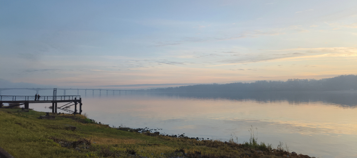 Вид на левый берег Костромы и автомобильный мост