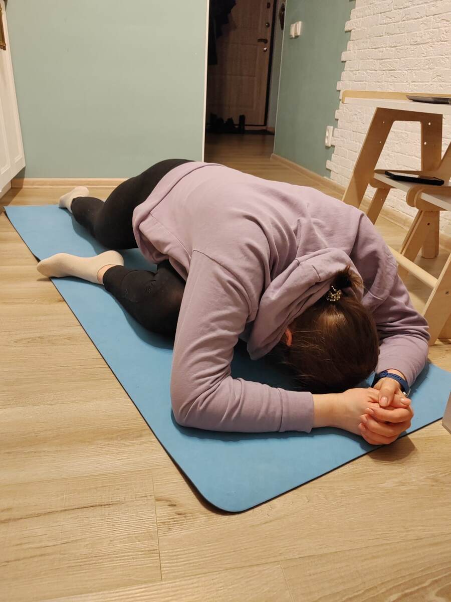 Вот один из шедевров. Зарядка "среди кастрюль"