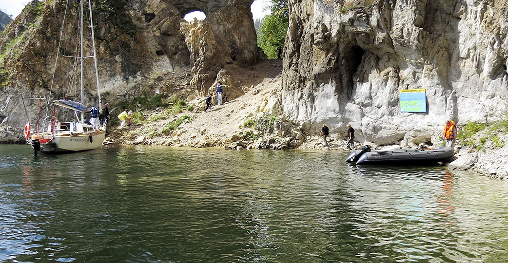 Залив Бирюса - прекрасное место близ Красноярска, куда добираться дорого. Стоит ли оно того?
