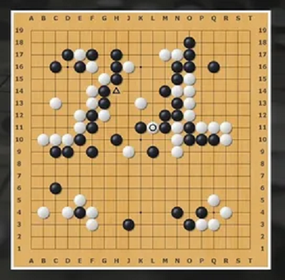 Ход отмечен кружком.