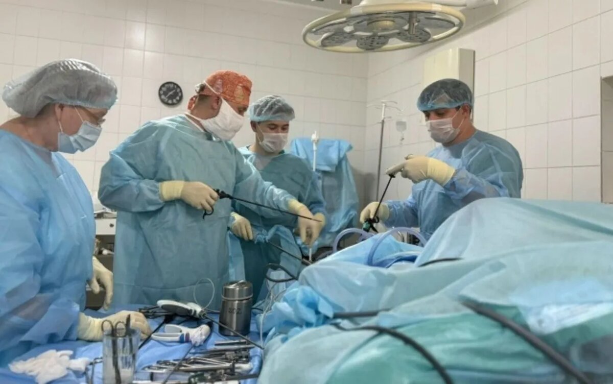    Врачи в Ижевске успешно прооперировали пациентку с редкой аномалией кишечника