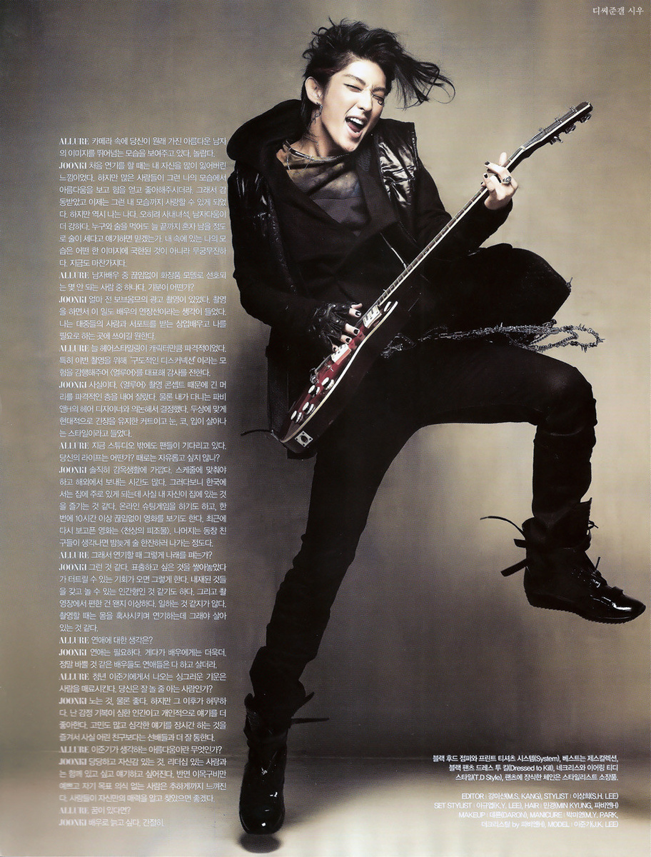 Фотосессия для журнала Allure - зажигательные и жизнеутверждающие кадры. Нужна ли тут, спрашивается, музыка, или она написана на лице чётче, чем на нотной бумаге? 