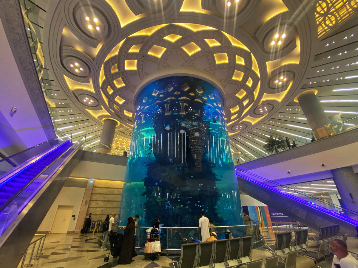 Аквариум в аэропорту имени короля Абдулазиза