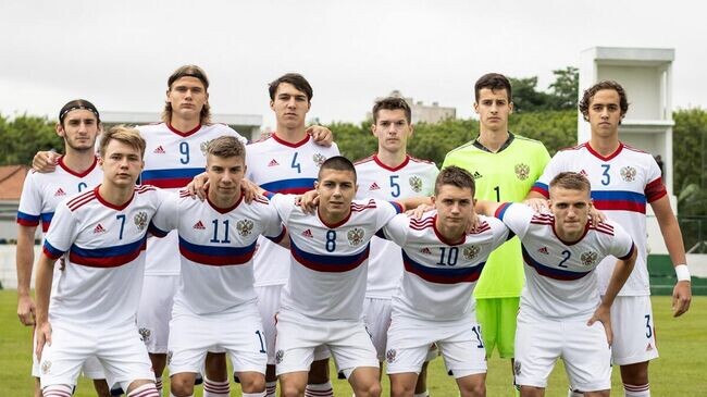Юношеская сборная России по футболу