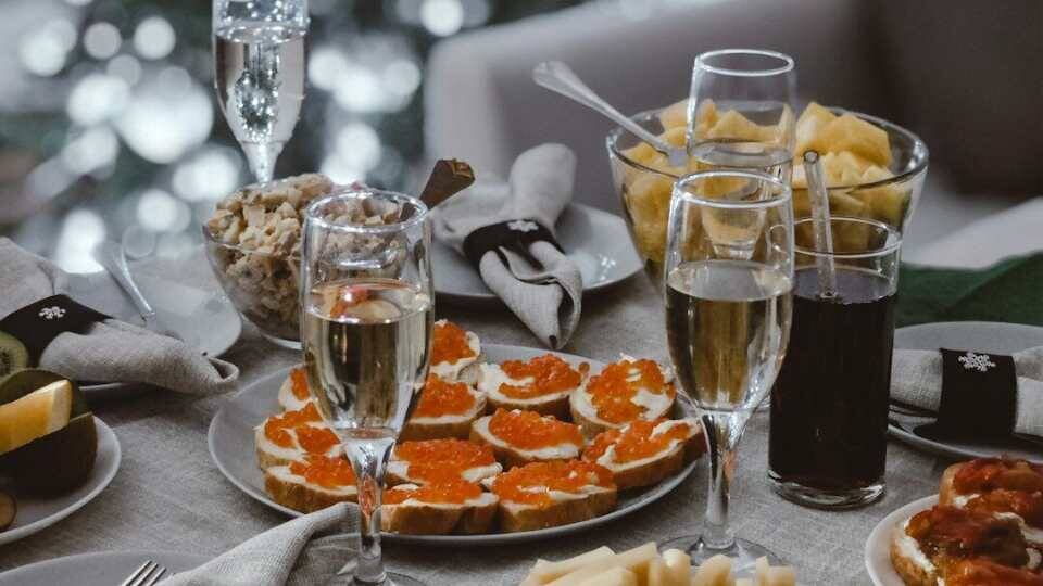 Новогодние рецепты за копейки: вкусно, дёшево, гости в шоке