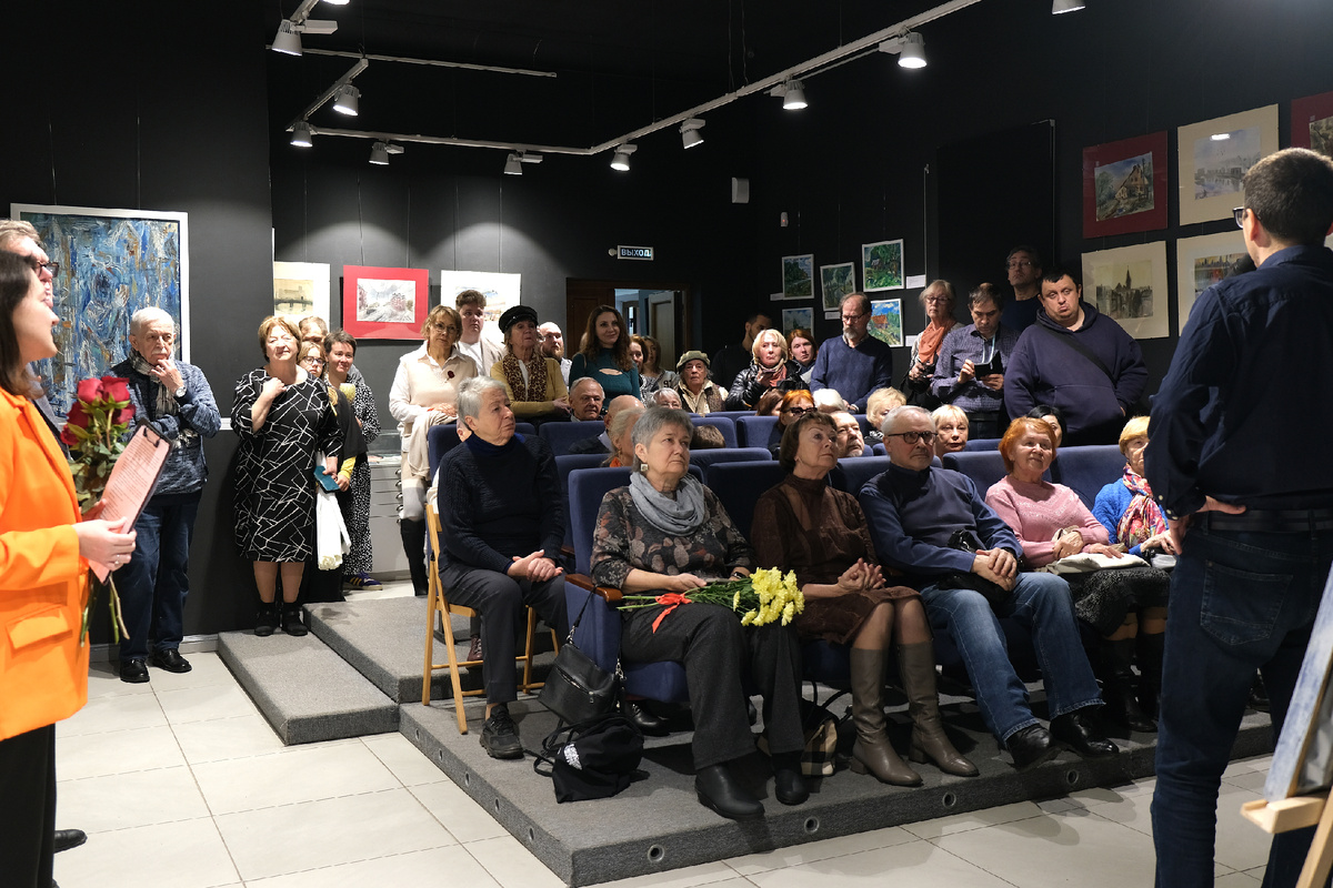 Фотографии с открытия выставки Алексея Старцева в зале "Голография" музея "Фридландские ворота", 15 ноября 2025 г. Фотографии Александры Макаревич