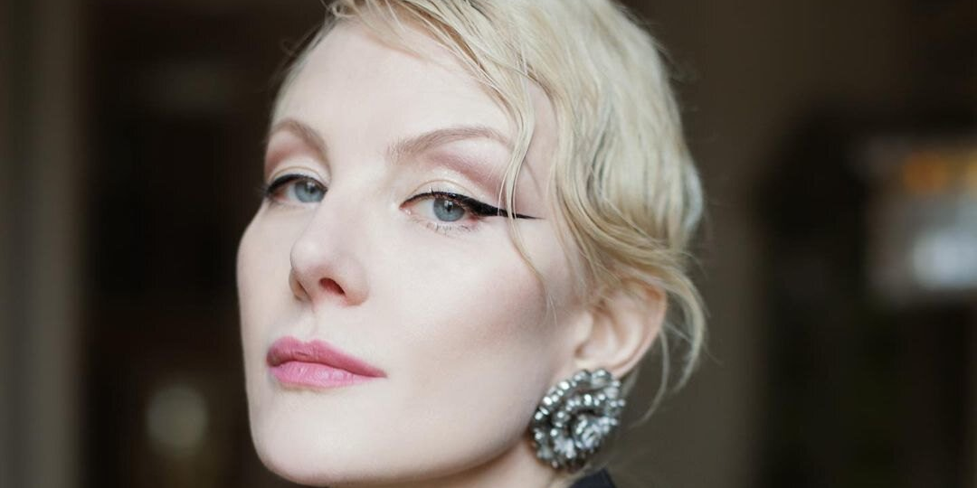 Привезла кота с дачи и оставила два кактуса: как живет Рената Литвинова в Париже