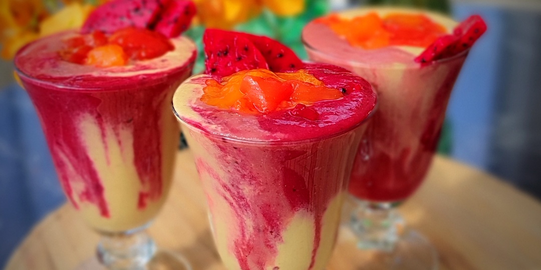 Овсяный смузи с хурмой, мандаринами и питахайей