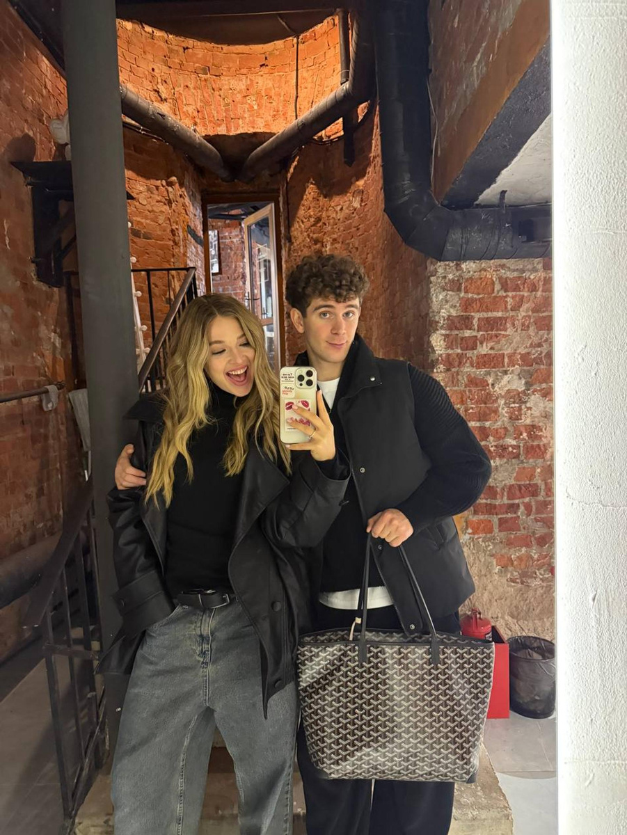    Аня Покров и Артур Бабич. Фото: ТГ-канал pokrov90avocado