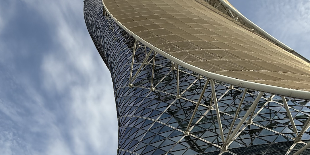 Не просто Дубай: три необычных отеля в ОАЭ, которые перевернут представление об отдыхе