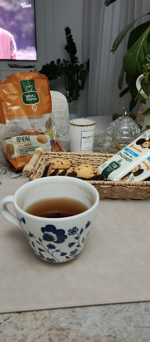 Вкусняки печенистые. И даже полезный шоколад.