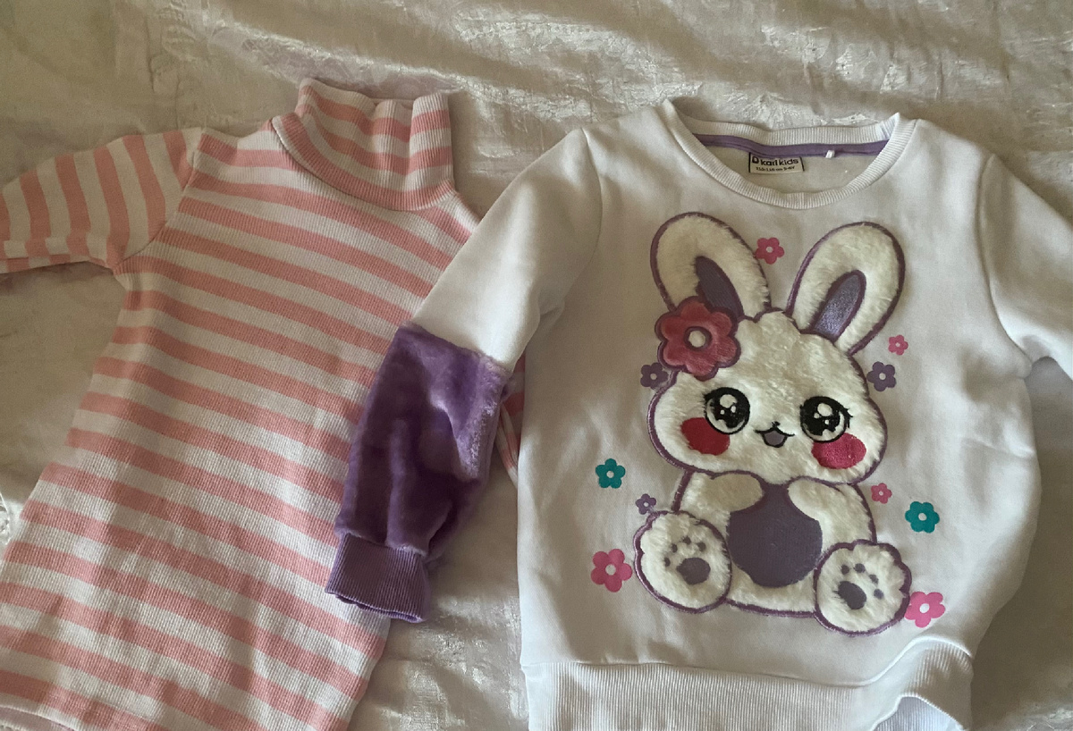 Кофта с зайкой Саше понравилась, а для меня пролет вообще по всем фронтам, потому что она чисто декоративная.