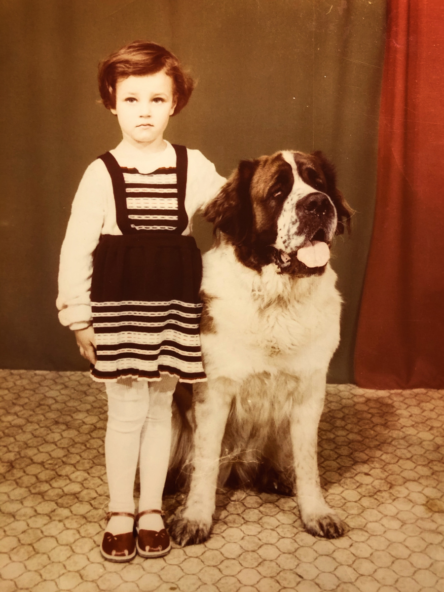 Женя с длинношерстным сенбернаром Ладой, 1987 год