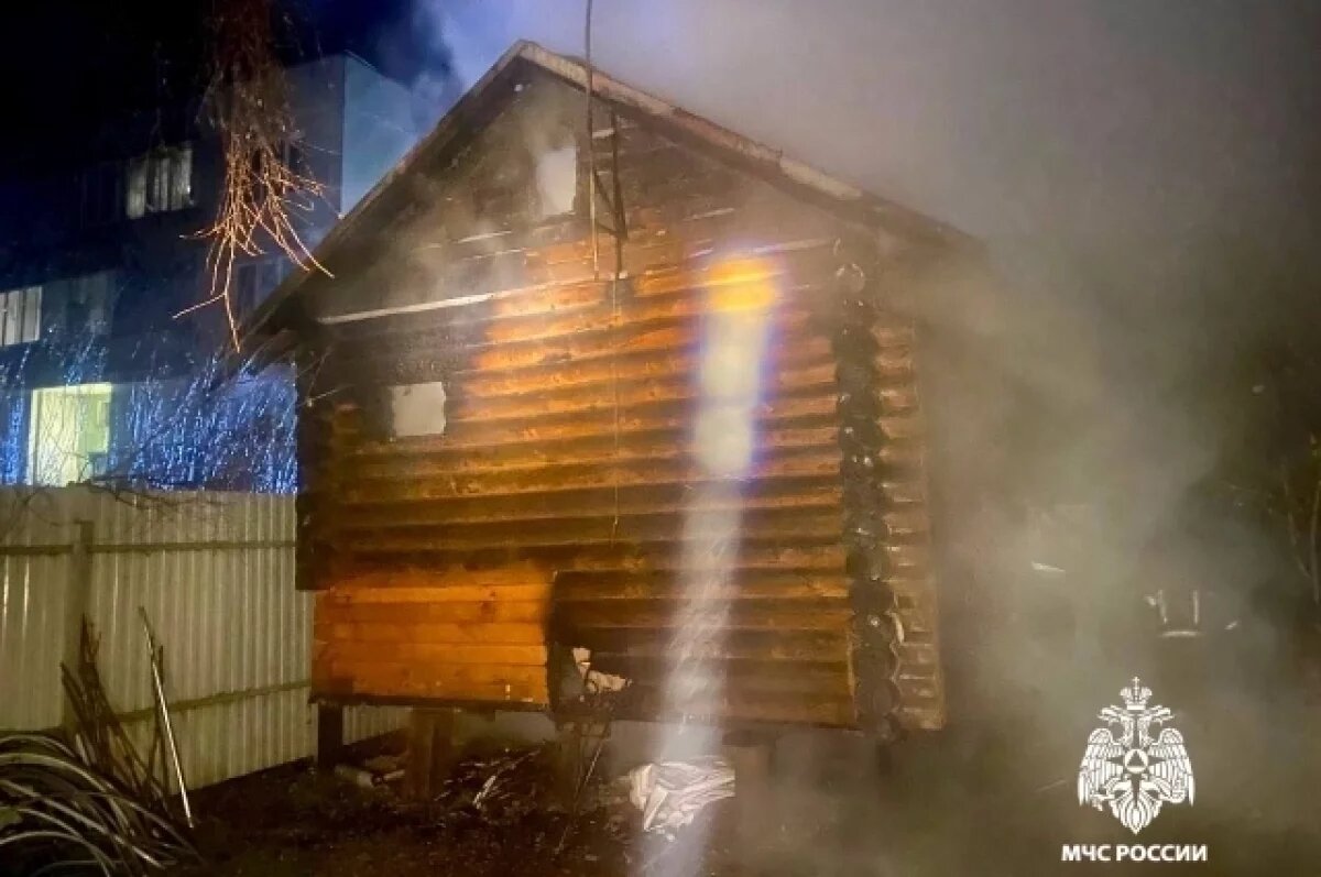    Неисправная печь спалила баню в Тверской области