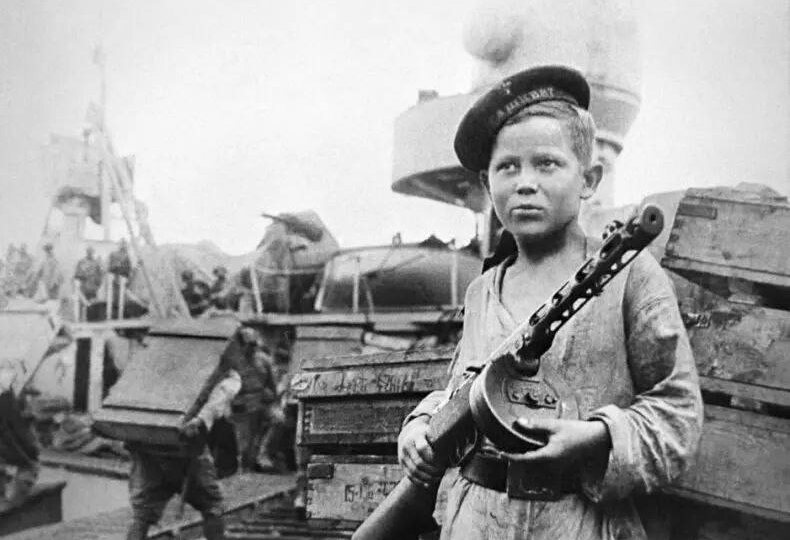 Вот так надо служить Родине – с детства и до конца своей жизни