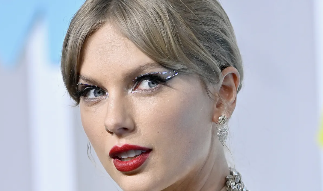 Тейлор Свифт фото из открытого источника