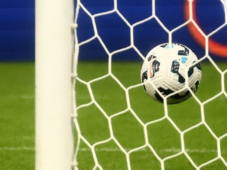     Нападающий Александр Соболев оформил хет-трик, забив три мяча в ворота. Фото: МК в Питере/Дарья Иванова