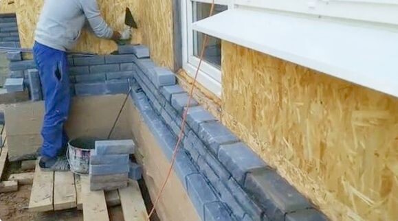 Обкладываем каркасные стены кирпичом