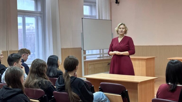    В Оренбурге проходят лекции о традиционных семейных ценностях Мария Чалкина