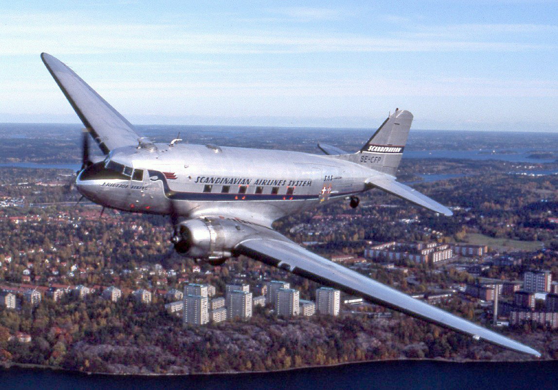 Douglas DC-3. Фото Towpilot