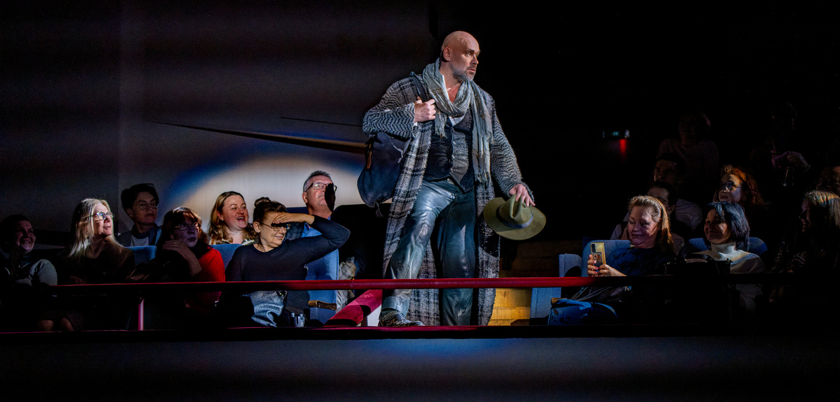 Спектакль "Лес" Московского академического театра сатиры. Фото. Александра Беланова.