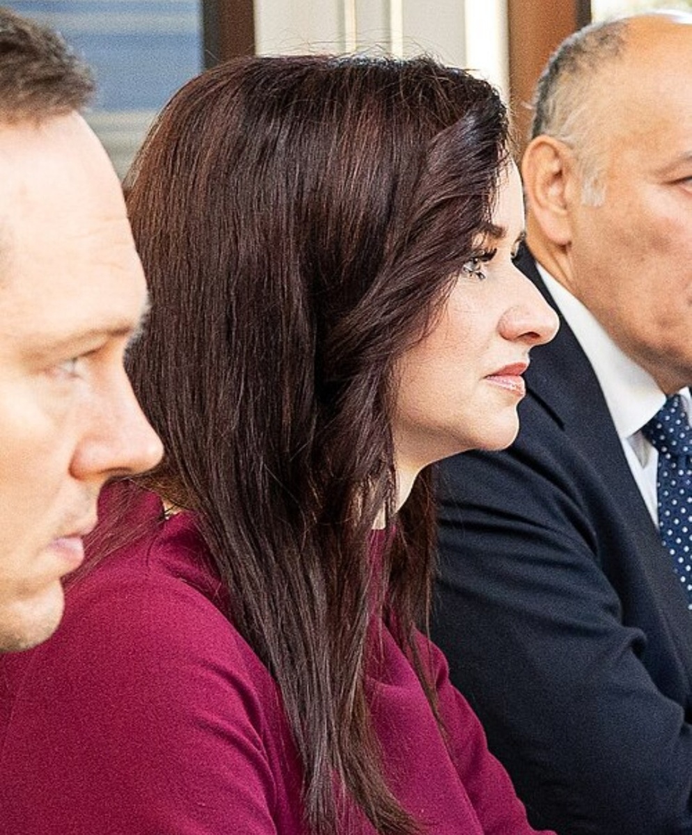 Яндекс. Даже шаржей в тырнете на неё не нашёл. 